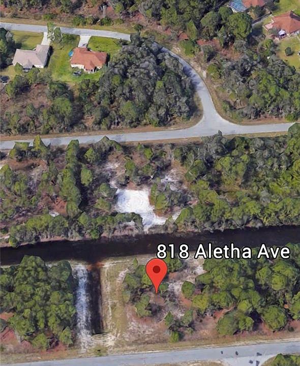 1st image of 818 Aletha Ave S