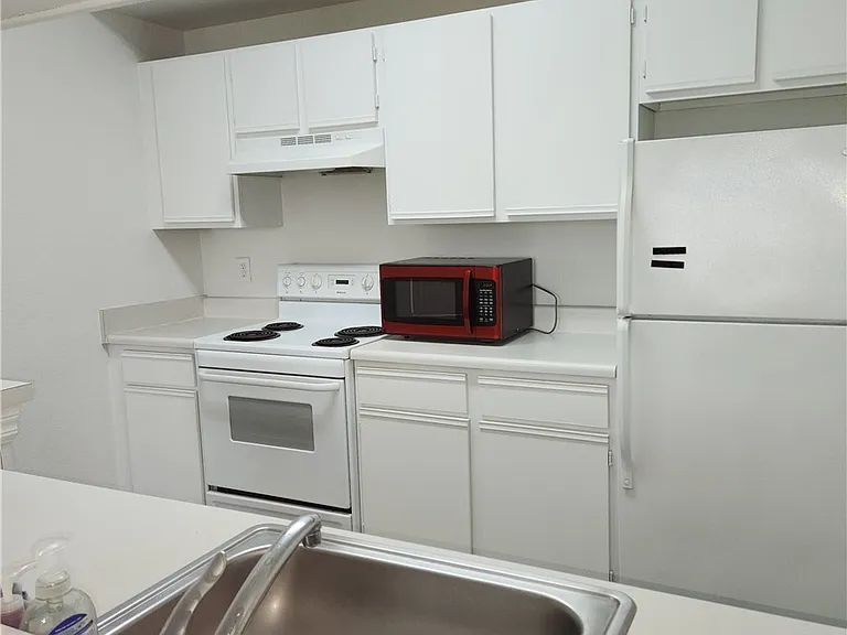 6321 Aragon Way #304 — Photo 3