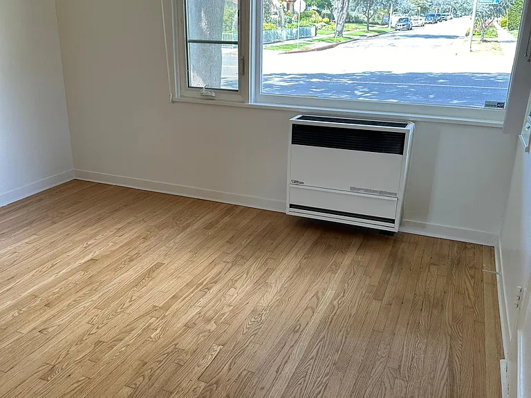 1834 Montana Ave #1834A — Photo 1