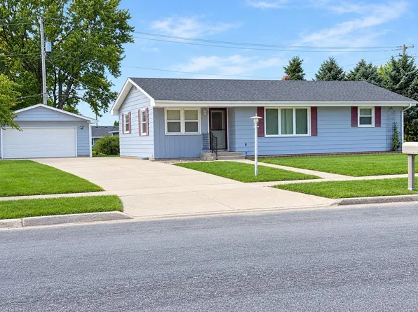1031 E Madison Ave, Milton, WI 53563