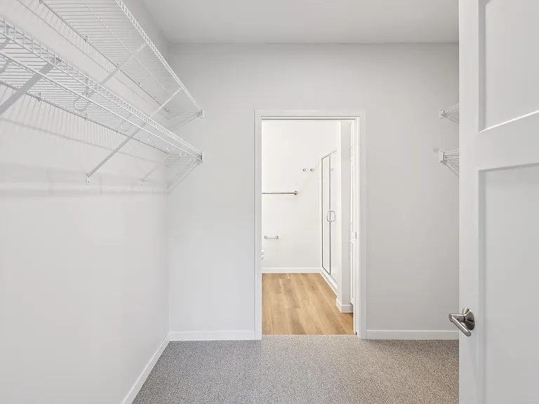 The Eloise Apartments — Photo 28