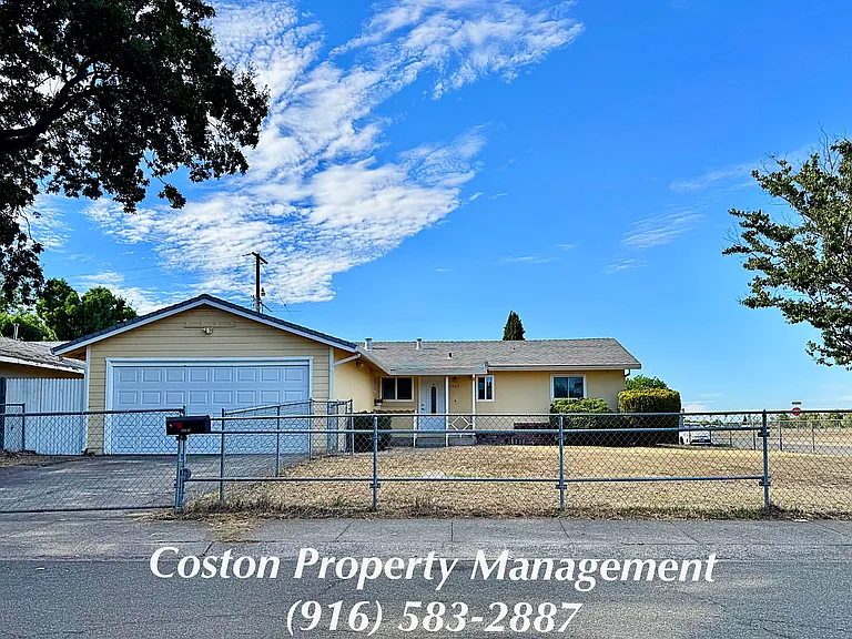 2265 Arliss Way — Photo 1