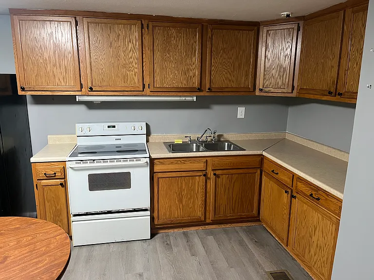 1301 Town Branch Rd — Photo 4