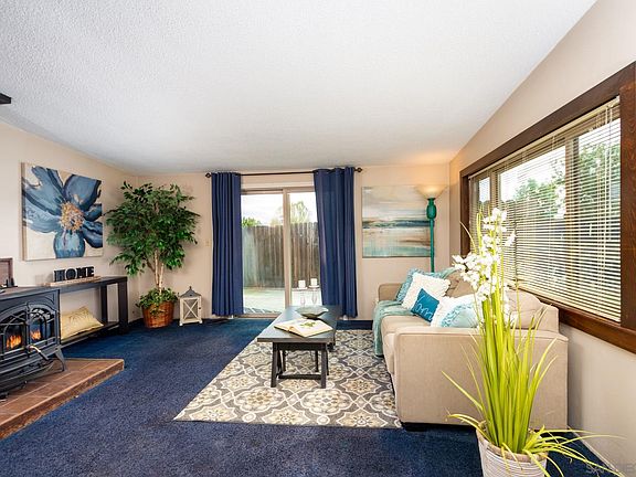 3rd image of 3748 Linda Vista Dr