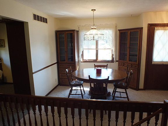 5th image of 1043 E 10th St