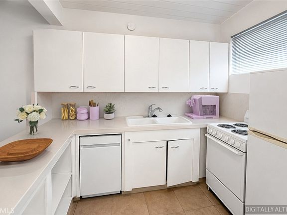 4th image of 1111 E Palm Canyon Dr #219