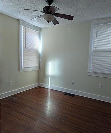 4th image of 1932 Burdette St
