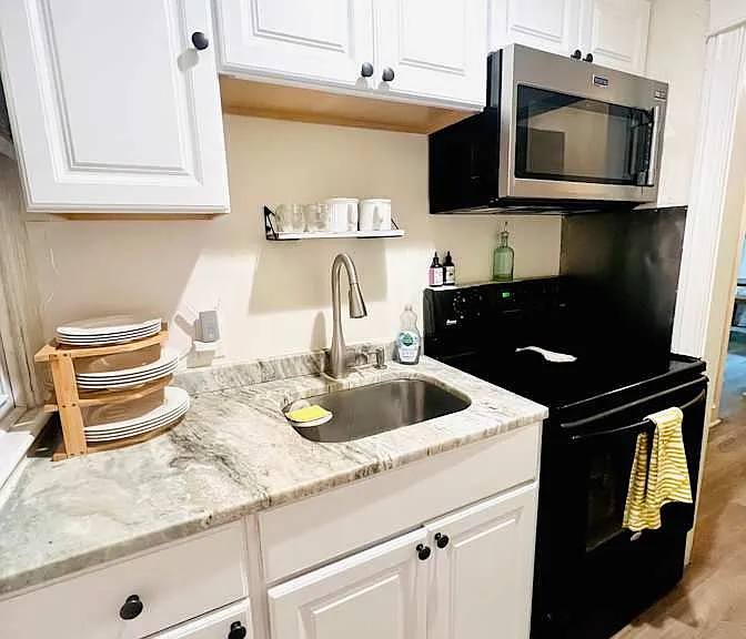 525 Harper Ave — Photo 16