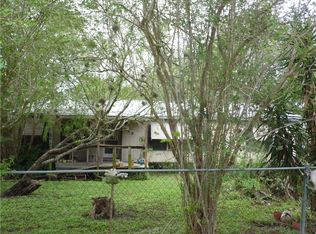 158 Lake Park Cir, Mathis, TX 78368