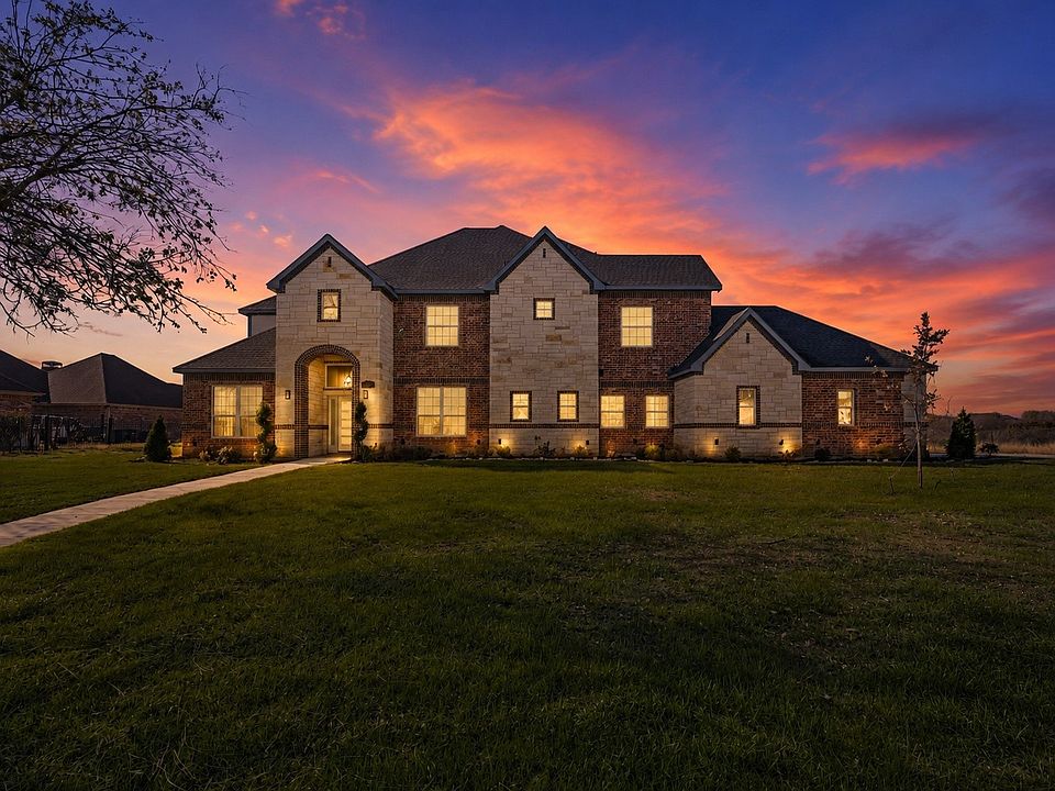 1st image of 828 Mallard Pointe Dr