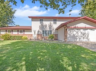 307 Meadows Rd S, Bourbonnais, IL 60914