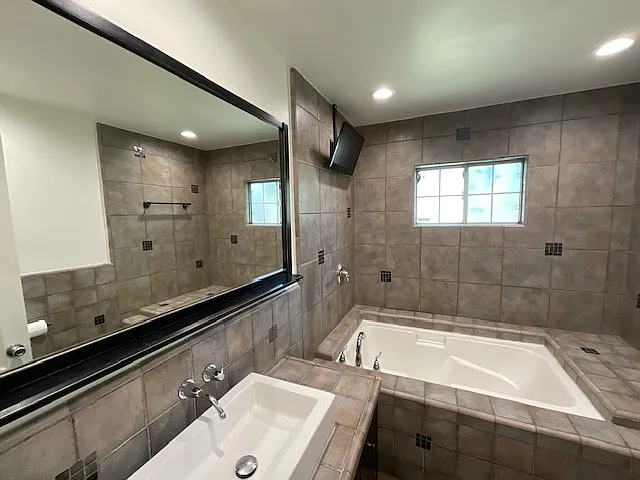 15022 Haynes St — Photo 17