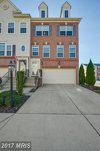 1st image of 833 Oriole Ave