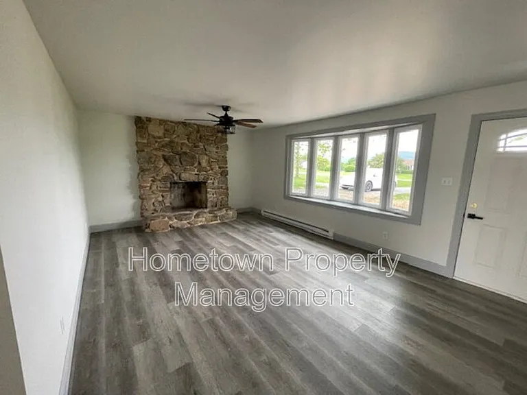 1382 Armstrong Valley Rd — Photo 8