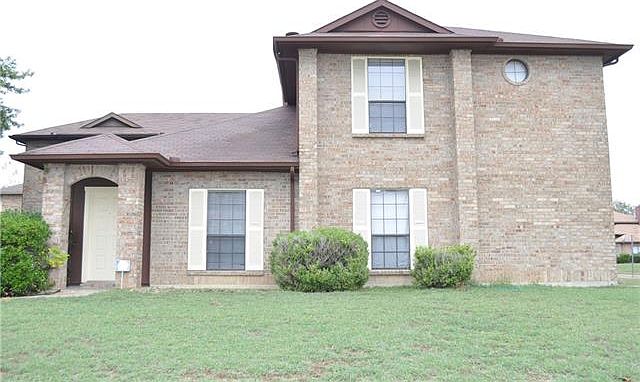 1st image of 727 Crescent Dr