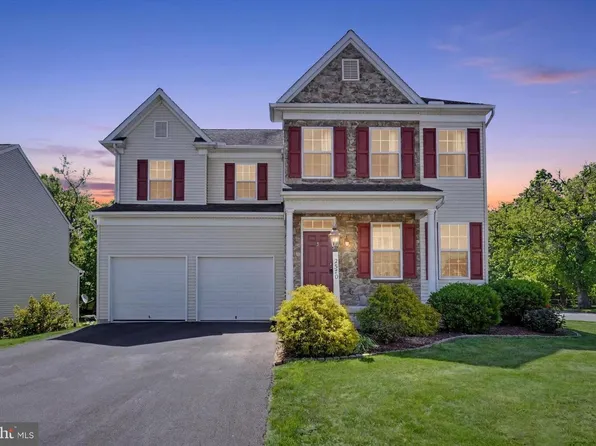 2570 Carriage Ln, Dover, PA 17315