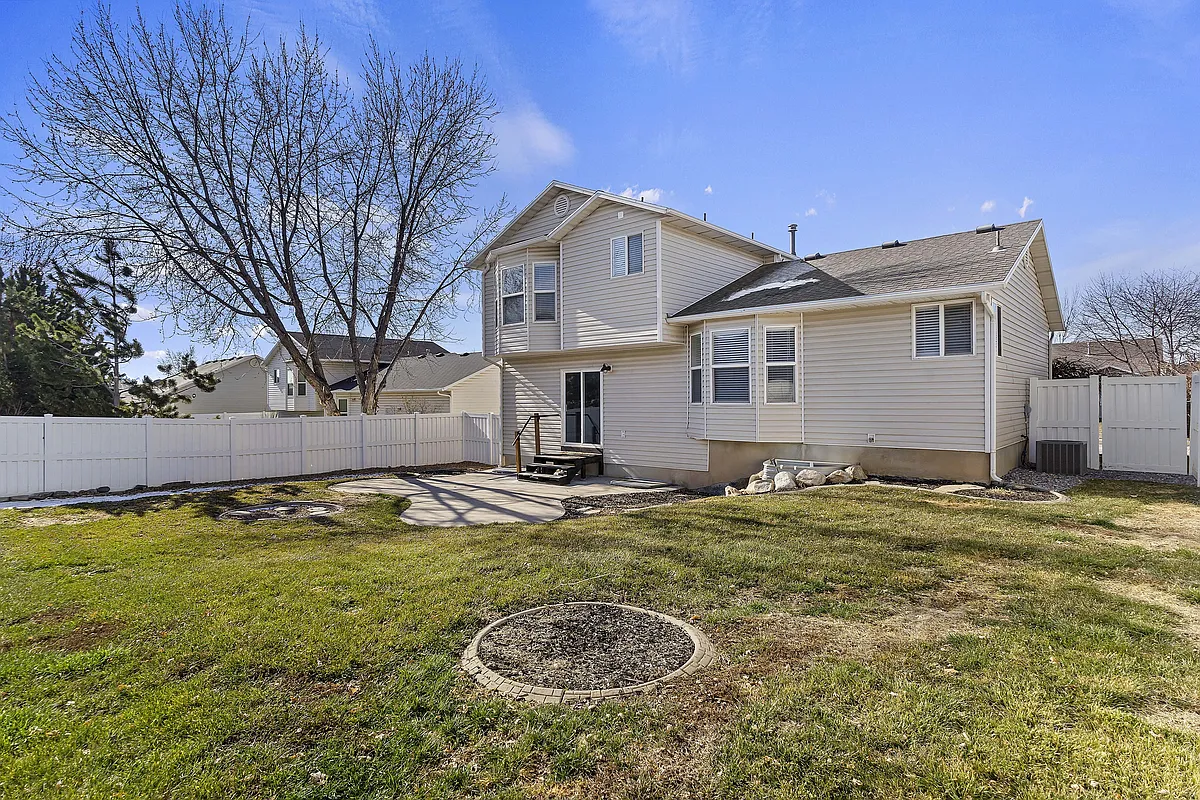 Building Photo - 1622 N 160 W
