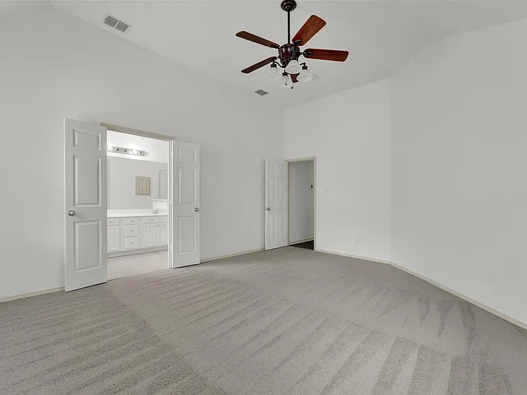 5106 Petersburg Dr — Photo 10