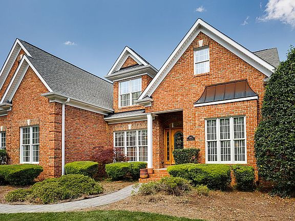 2nd image of 5802 Blue Heron Dr