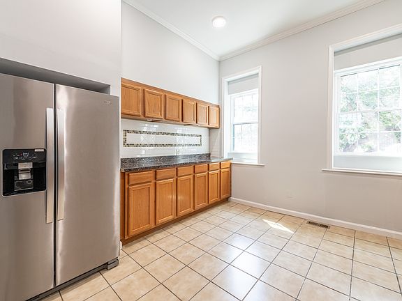 4th image of 951 N 6th St #1
