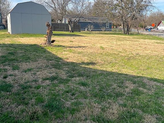 4th image of W Hubbard Rd