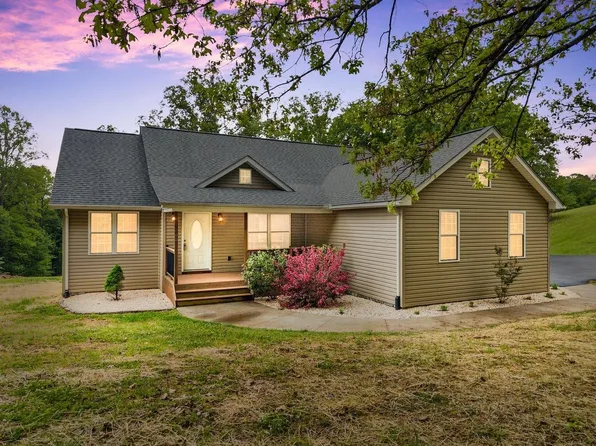 1255 Hickory Chase Ln, Vinton, VA 24179
