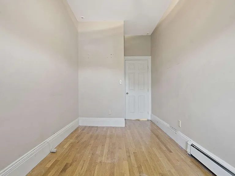 524 Tremont St #5 — Photo 10
