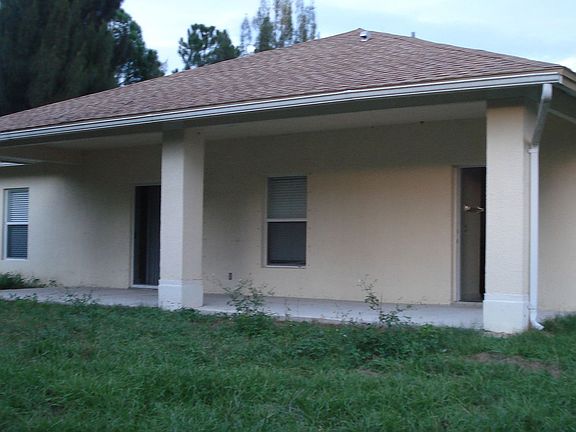 Big Trussed Rear Porch