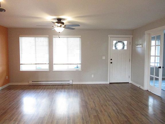3rd image of 5630 N 39th St
