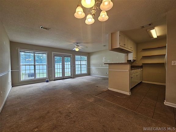 5th image of 115 Winthrope Ln