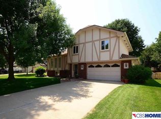 2922 S 158th Cir, Omaha, NE 68130