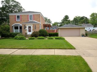 49 Claria Dr, Roselle, IL 60172