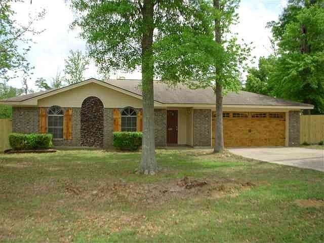 1st image of 610 Whiteoak Dr