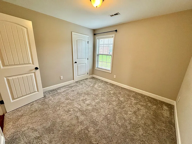 20532 Troy Ln — Photo 10
