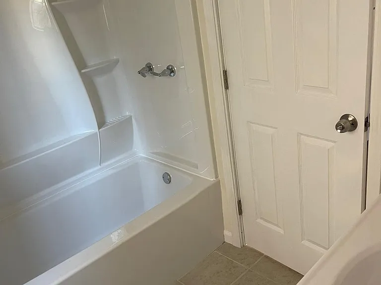 212 S Berendo St #216-1/2 — Photo 7
