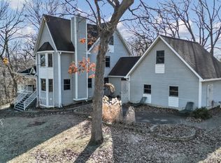 1240 N Forest Ave, Spring Grove, IL 60081