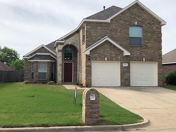2nd image of 1413 Chateau Ln