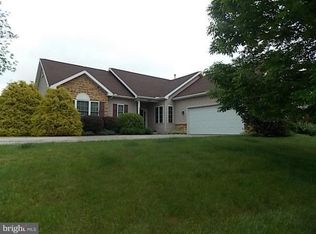 2516 Knob Hill Rd, York, PA 17403