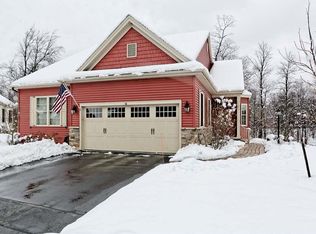 51 Whitney Dr, Mechanicville, NY 12118