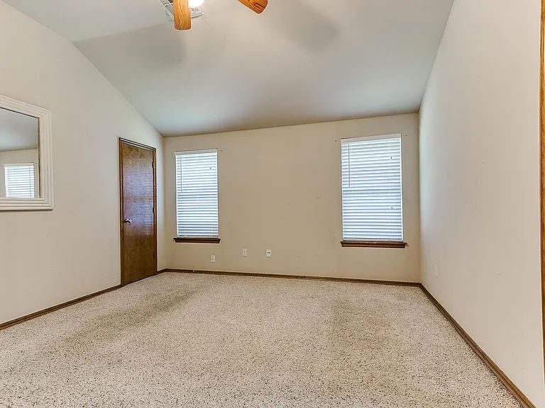 1708 Meadow Run Dr — Photo 13