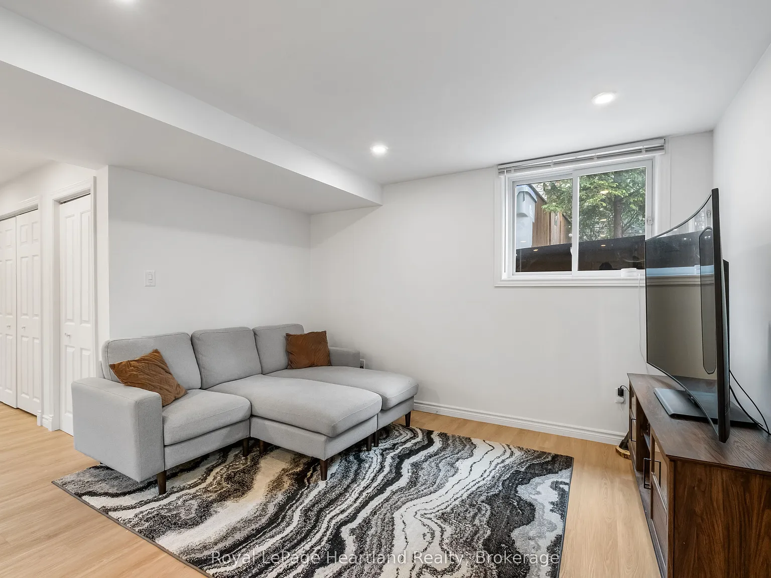 2 bed, $1,950 — Photo 4