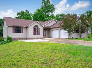 326 Fallen Leaf Dr, Soddy Daisy, TN 37379