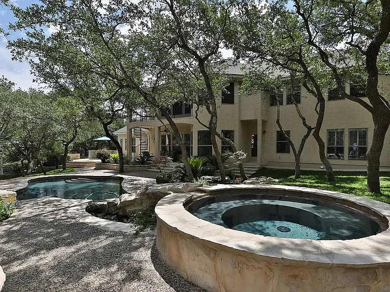 25815 Mount Carillon — Photo 29
