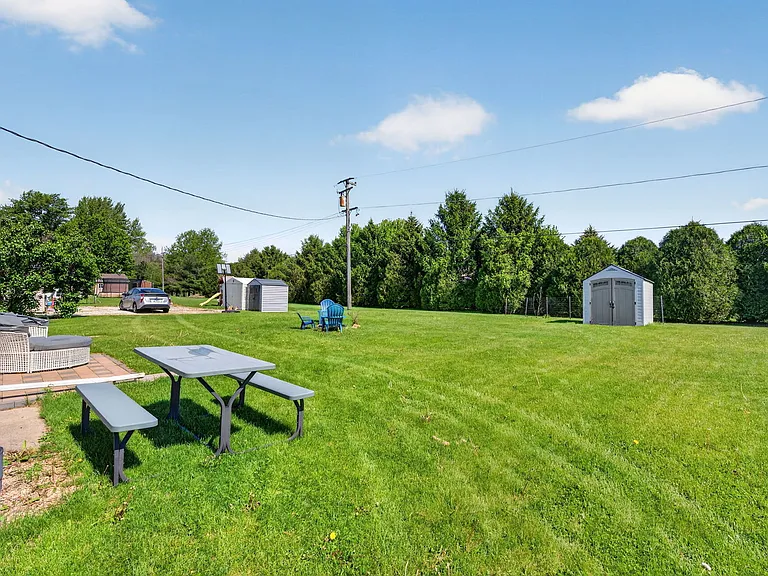 2091 W State Route 102 — Photo 32