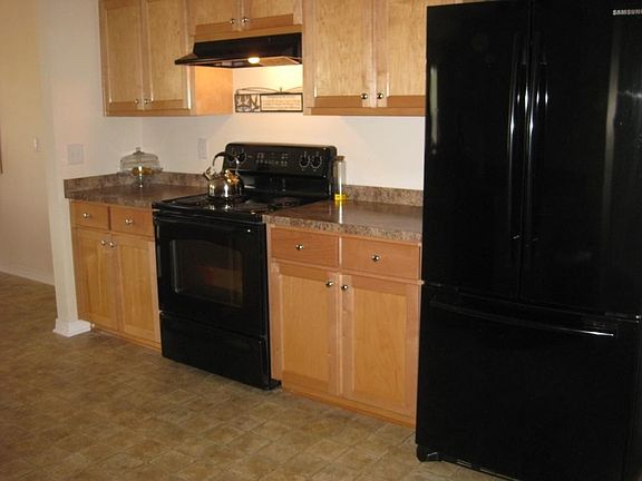 4th image of 4760 Thousand Oaks Blvd