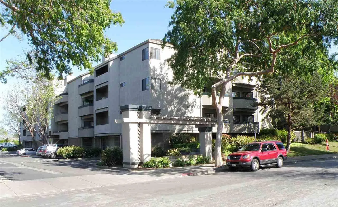 2 bed, 1286 sqft, $2,900 — Photo 1