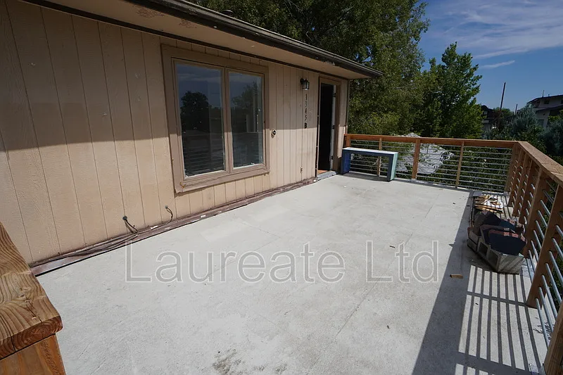 2 bed, 1.0 bath, 900 sqft, $1,295 — Photo 2