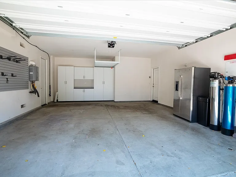 35 Lomada St — Photo 42