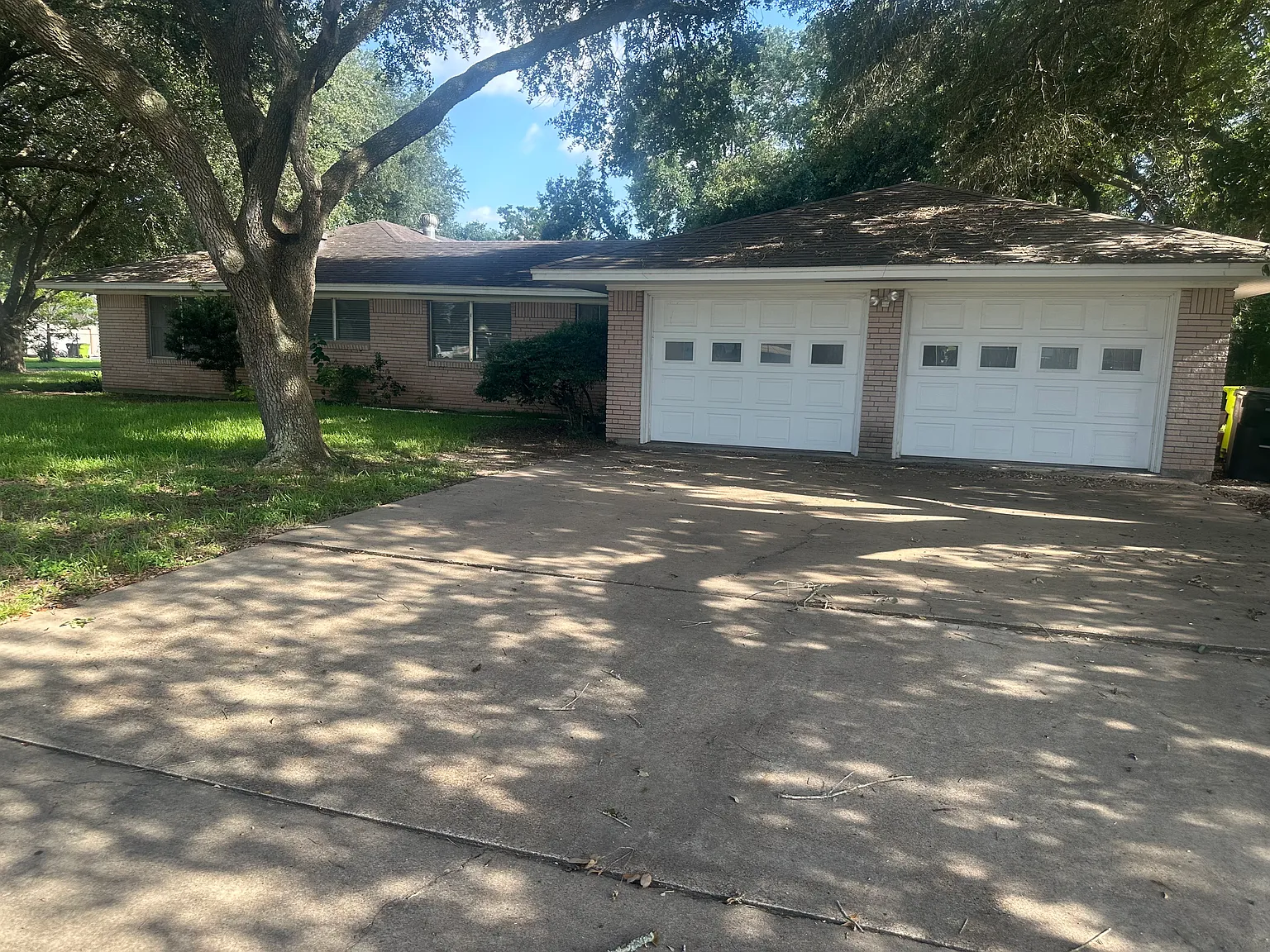 3 bed, 2581 sqft, $2,500 — Photo 2