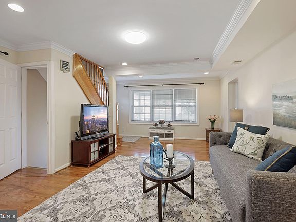 3rd image of 2806 Douglass Ave